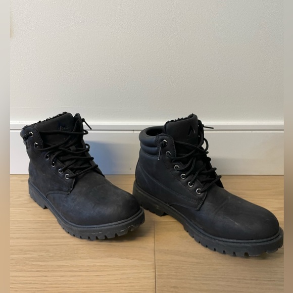 McKinley winter Boot Sz 8 - Picture 2 of 5